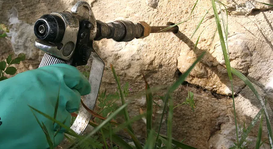 Traitement par barrières biocides